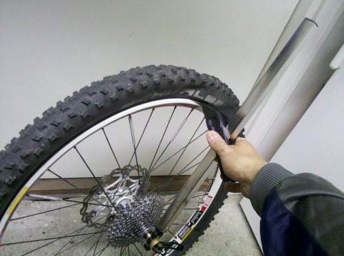 bike tyre fitting tool